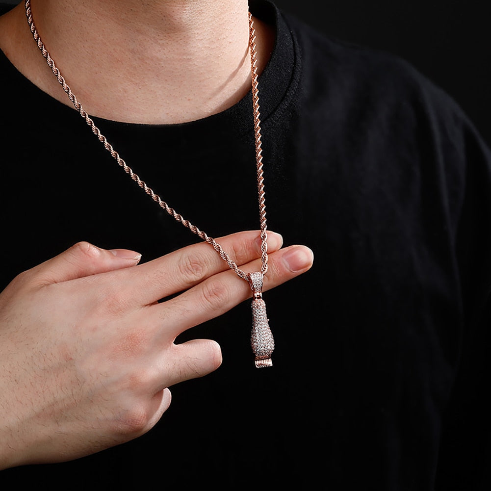 Clipper Pendant + Chain Luxury